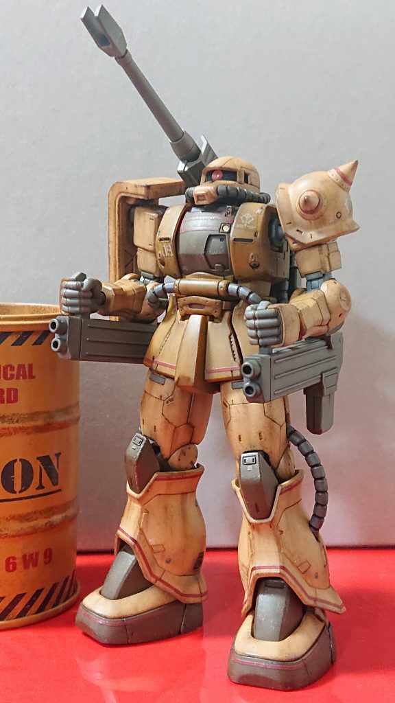 何故かドラム缶と記念撮影…⁉️投稿日が12月25日なので、Merry Christmas✨🎄✨