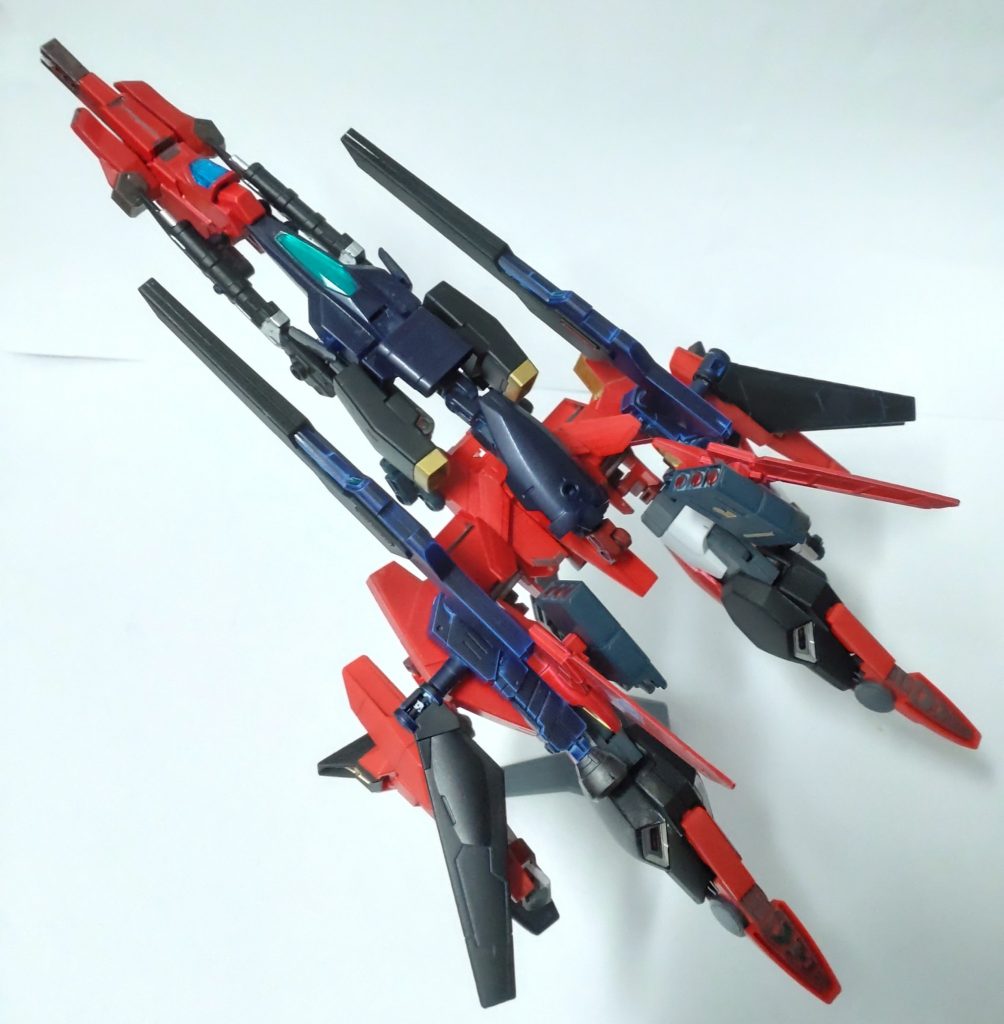 支援機のアイファー・フリューゲルです。GUNSTAさんには飛行メカをミキシングする職人さん達がたくさん居られますが、私の拙い機体も何とか飛びそうに見えるでしょうか。