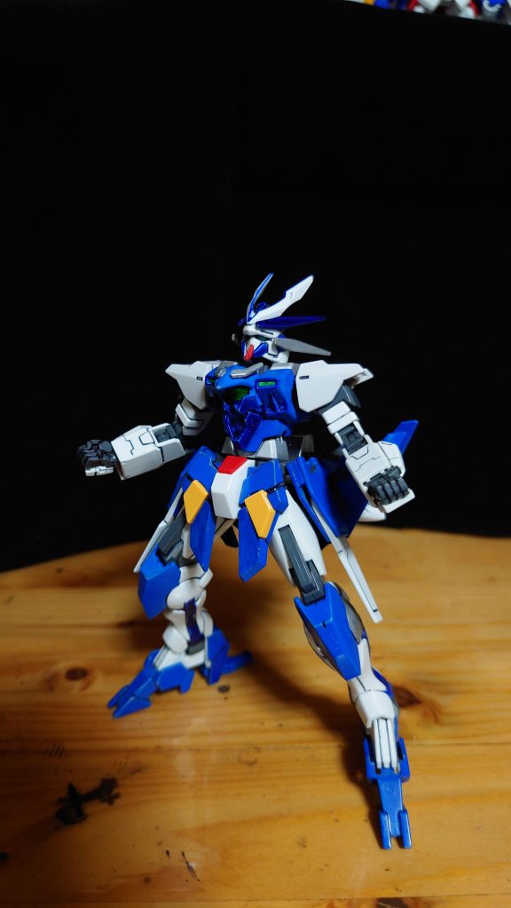 格闘仕様にもできます近接戦闘用バックパックをはずし、GNドライブを腰部に取り付けることができます