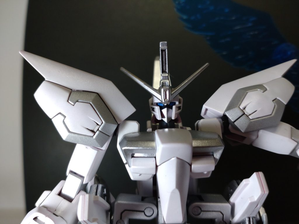 唯一いじったのはイージスの顔です無人機をイメージして、サポートと言うと思い浮かんだのがロビンマスク！なのでマスクフェイスをブラックウォーリアから拝借しましたなにげに青い目も気に入ってます