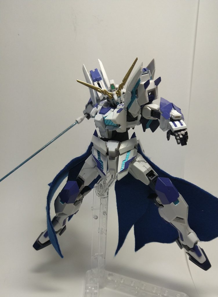 episode1でのビームサーベル抜刀イメージ。