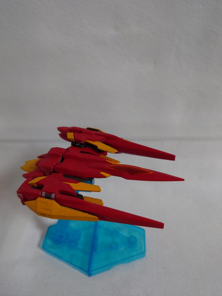 OO見ていたころに、マクロス7もハマっていたので思いっきり熱い色合いになっていますね。ファイヤー!とか、ボンバー!とか今でも好きです。