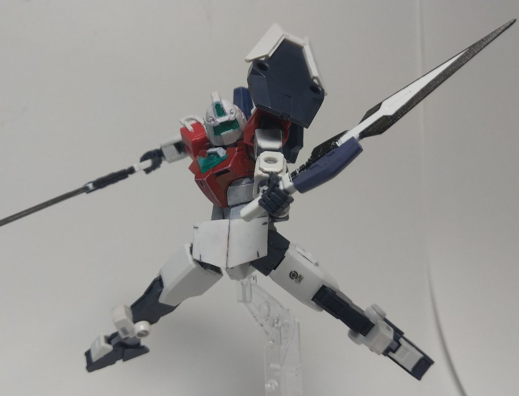 カスタム3　アサルトタイプロング＆ショートブレードを装備したコアジム。武装ビームガンシールド（肩部装備）ロング＆ショートブレードコアサーベル