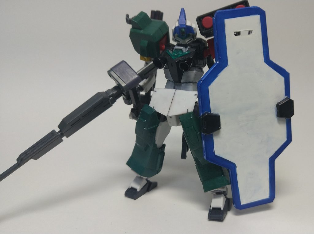 皆大好き全部載せ!「コアジムドミナンスストライクナイトシーカーガードカスタムミサイルポッド装備」とでも名付けましょう。 ジム使用禁止縛りは結構きつかったですがそこそこ再現できたんでは無いでしょうか。満足してます。