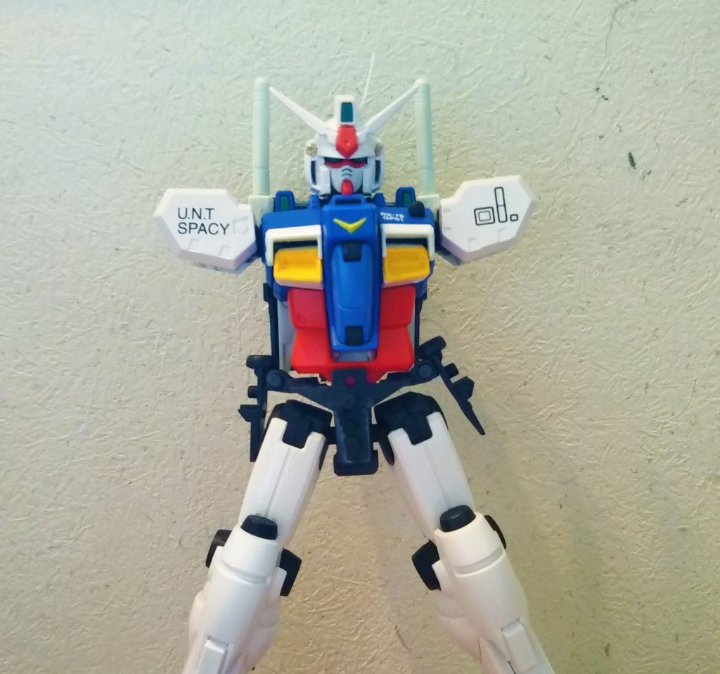 製作途中の画像関節部はほぼ黒のネイビーブルーです