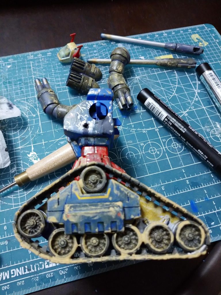 わかりづらいけど、横の部分も穴を開けてます