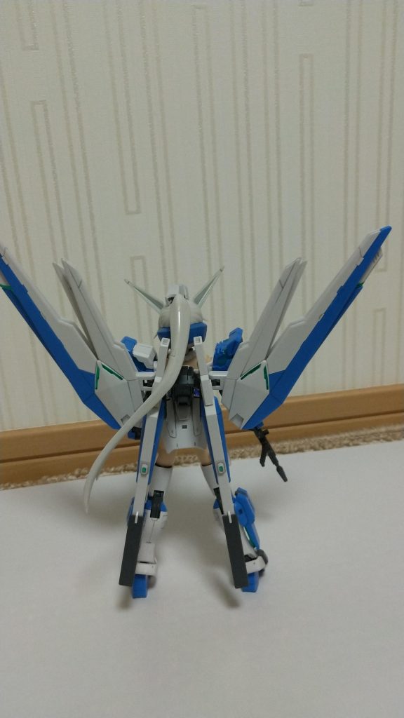 後ろはこんな感じ。ややリアヘビーな為少し後ろに沿ってますが、大して影響はない様子。思ったよりも後ろに倒れなくて良かった。