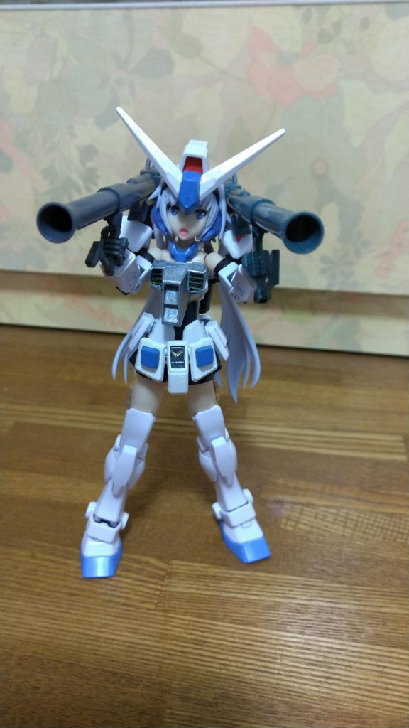 そして一斉発射!次はアーキテクトニパ子に付いていたMSGパーツをガンダムちゃんに持たせてみようかなとも思っています。今回はこれで終わろうと思います。最後まで見ていただきありがとうございました!