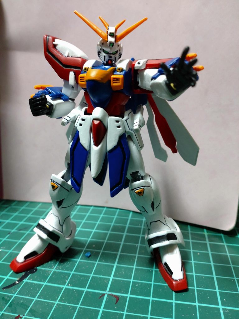 HGFCゴッドは何かバランス悪い様に見えてあまり好きではなく、サイズもオーバースケールとのことで、作って他のMFと並べるならこっちですね。