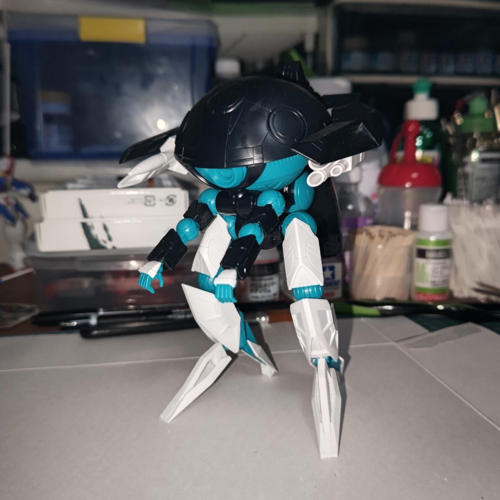 キットのパチ組み状態。