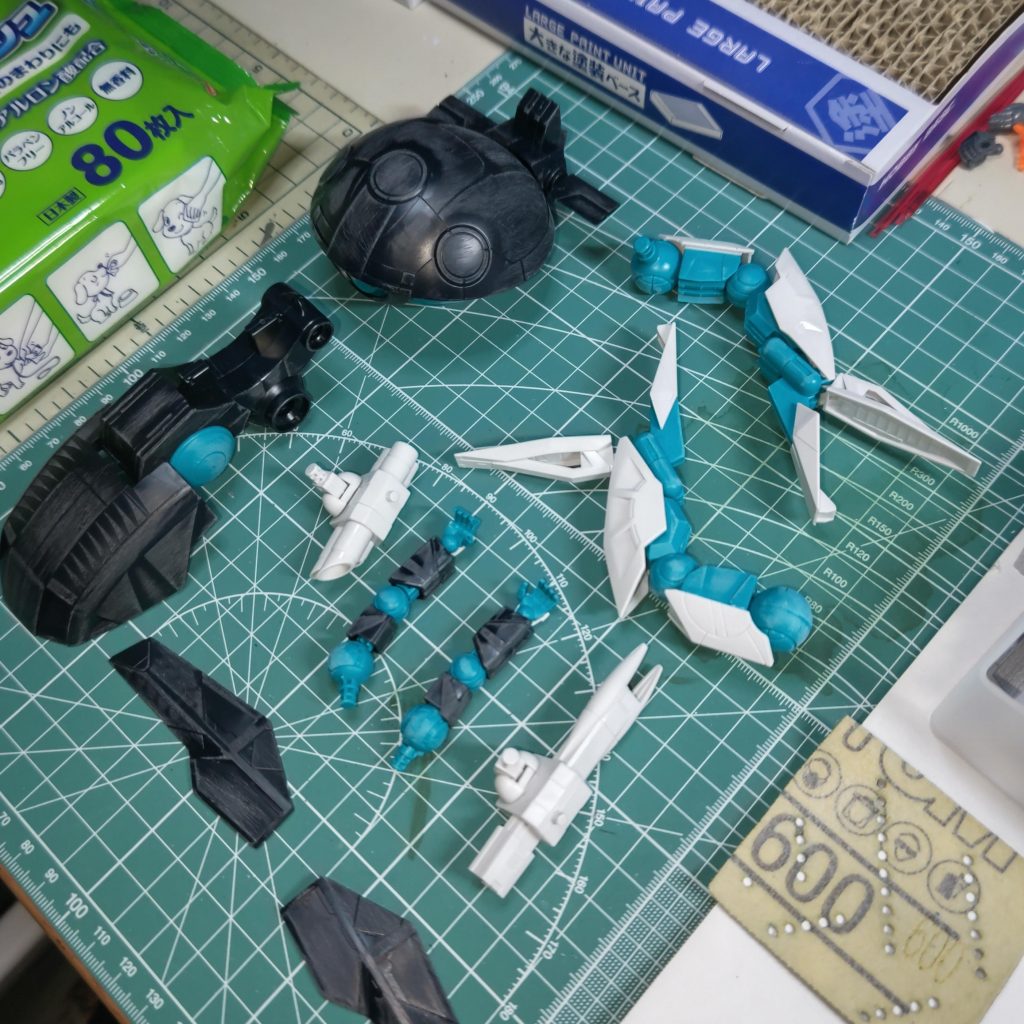 ヤスリで表面処理。