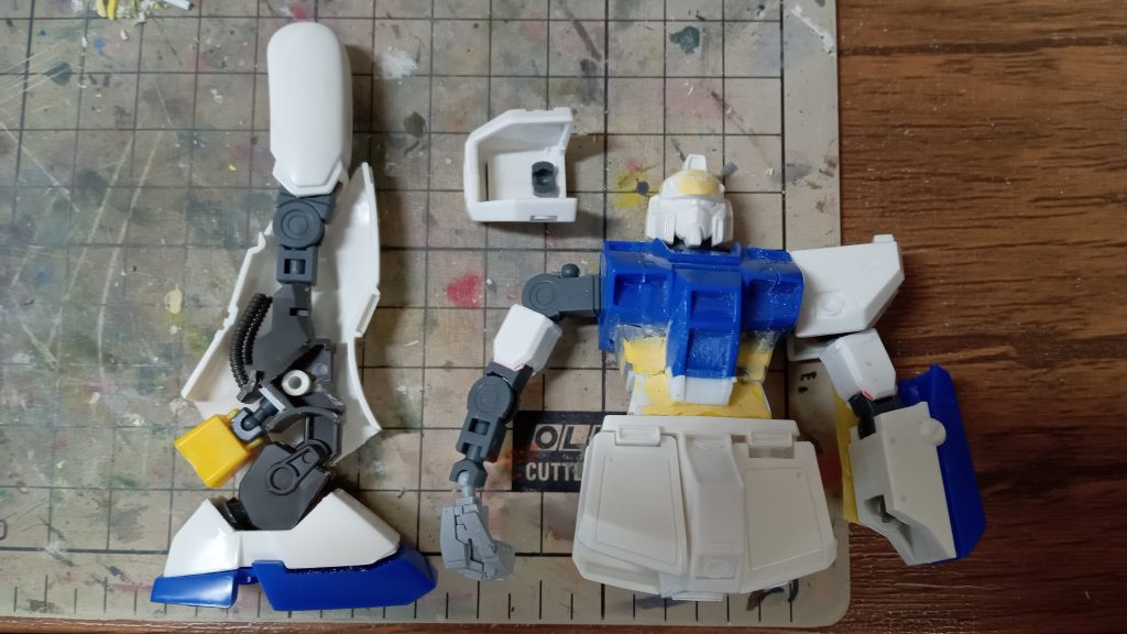 関節工作の様子。