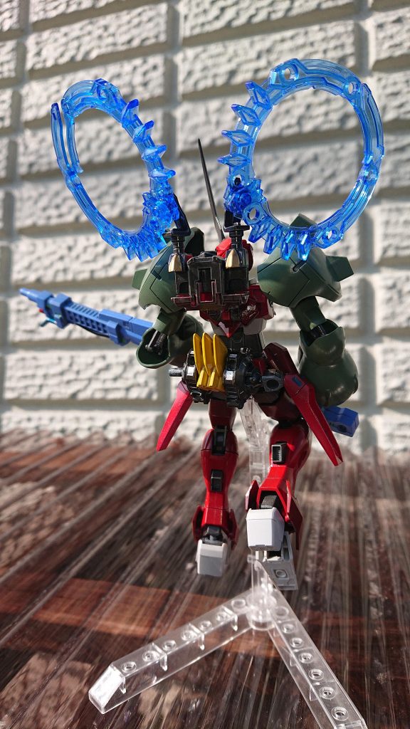 困ったら直ぐガンダムフレーム!ボールジョイントを追加してウェポンを接続出来ますイメージとしてプロペラントタンクにもなる?武器です?