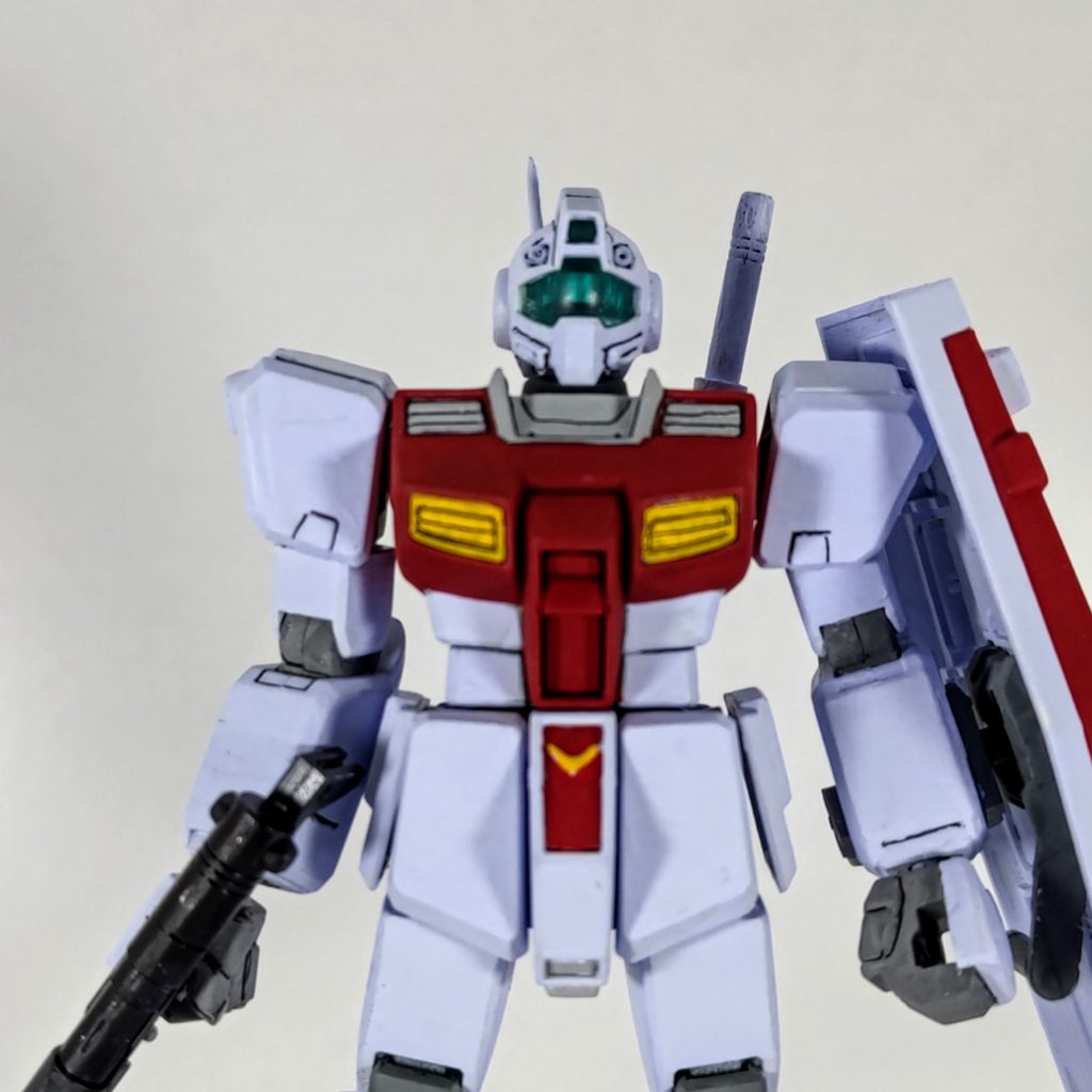 合わせ目は、タミヤセメントで接着→紙ヤスリで600番まで仕上げて消しました（一部消えてませんが・・・）