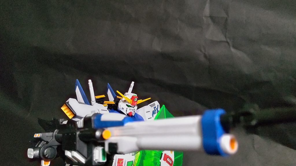 1/100　ネオガンダム–6枚目/制作者：アバンテ