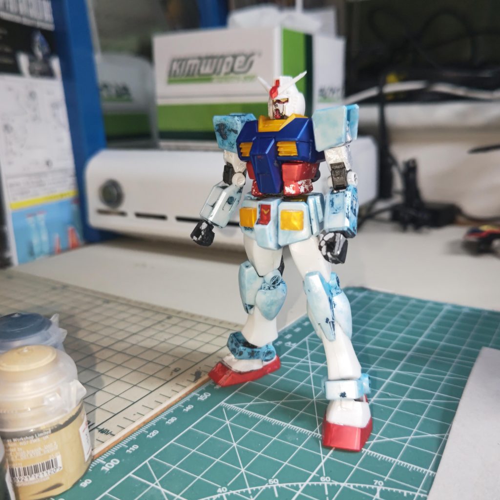 超音波洗浄器で前回塗装を落とした状態。