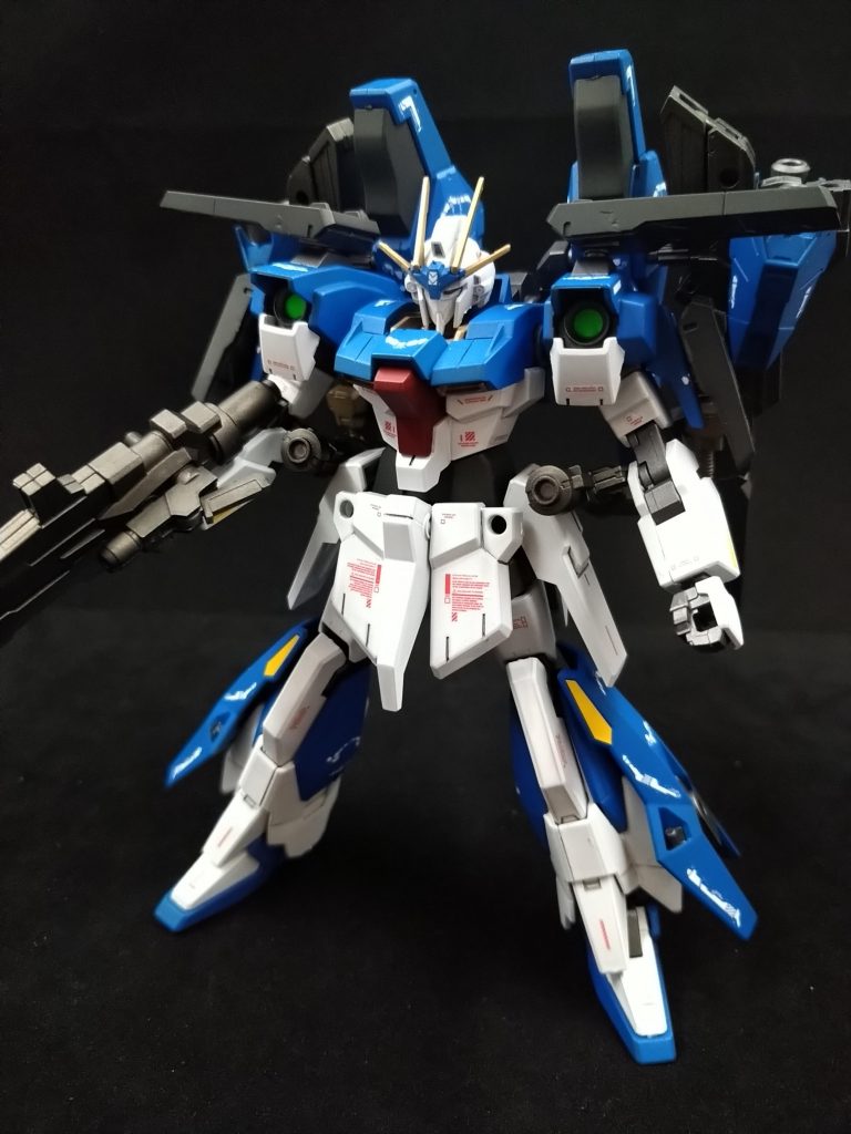これらを合体させて決戦使用のイメージにしてます。パージしやすく壊れても継戦出来るようなコンセプトにしてます。なんかどことなーくzzみたいなシルエットになった気も…