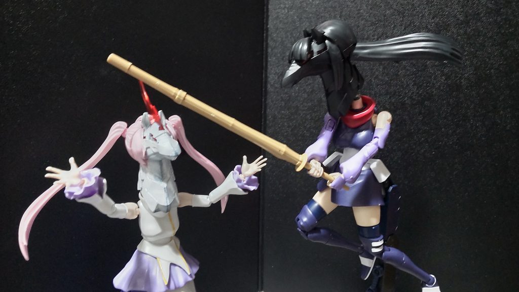 あ、髪はちゃんと可動します。ここ最近はプラモの転売問題があって、フィギュアライズスタンダードや30MSのプラモが一向に買える気配がなくて憤慨しています。折角UMA娘の頭部があっても、それに合う身体が無いと、新しいUMA娘が作れません……なんとかならんもんかねぇ?これで翌日以降にガンプラ売場から軍馬が消えてたら笑うしかねえ。