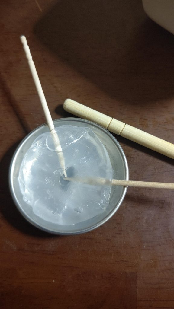 ふくらはぎの細かいパーツを一個無くしてしまったのではじめてのレジン整形