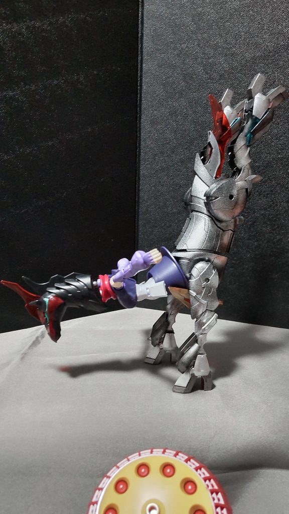 この様にほぼ垂直でも安定するというのは思わぬ発見でした。グレイズの脚の優秀さを改めて実感します。