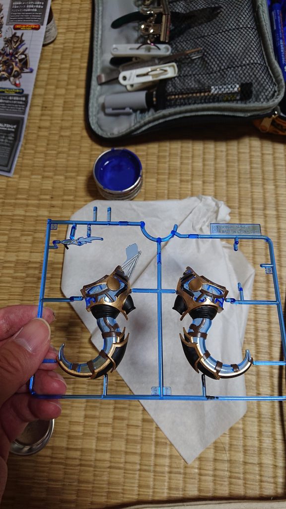 フックの塗りわけです。