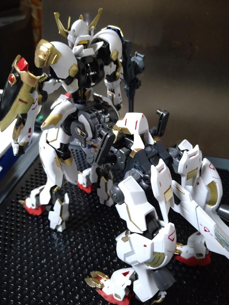 バックパックを取るとこんな感じです。バックパックにはルプスレクスの腕を砲台に見立ててくっつけました。