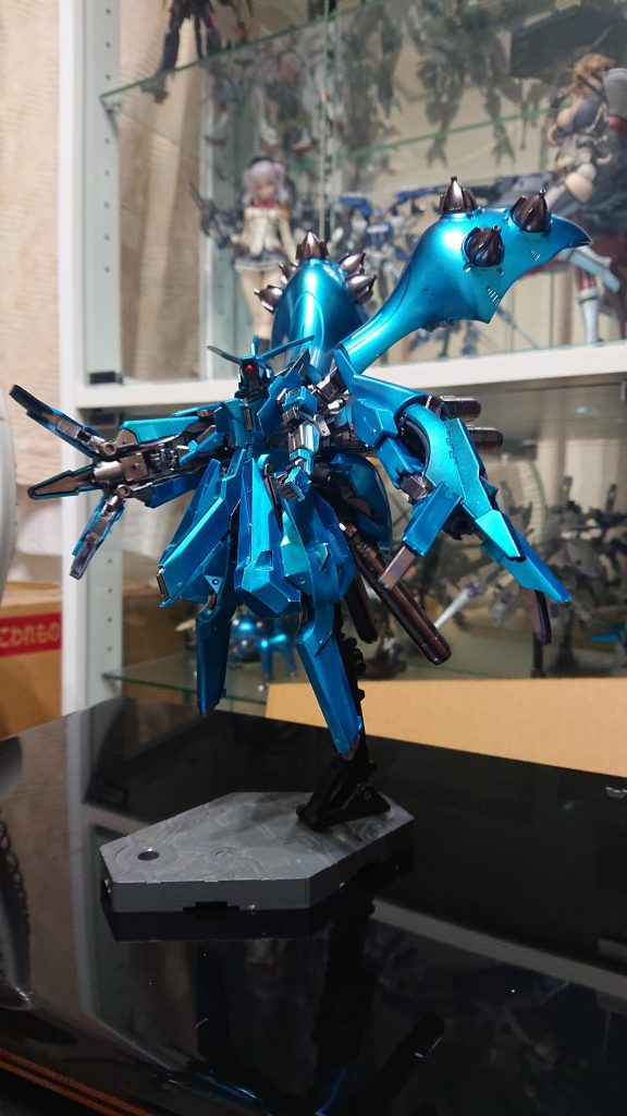 グレイズの頭はキラーマシン2を意識。