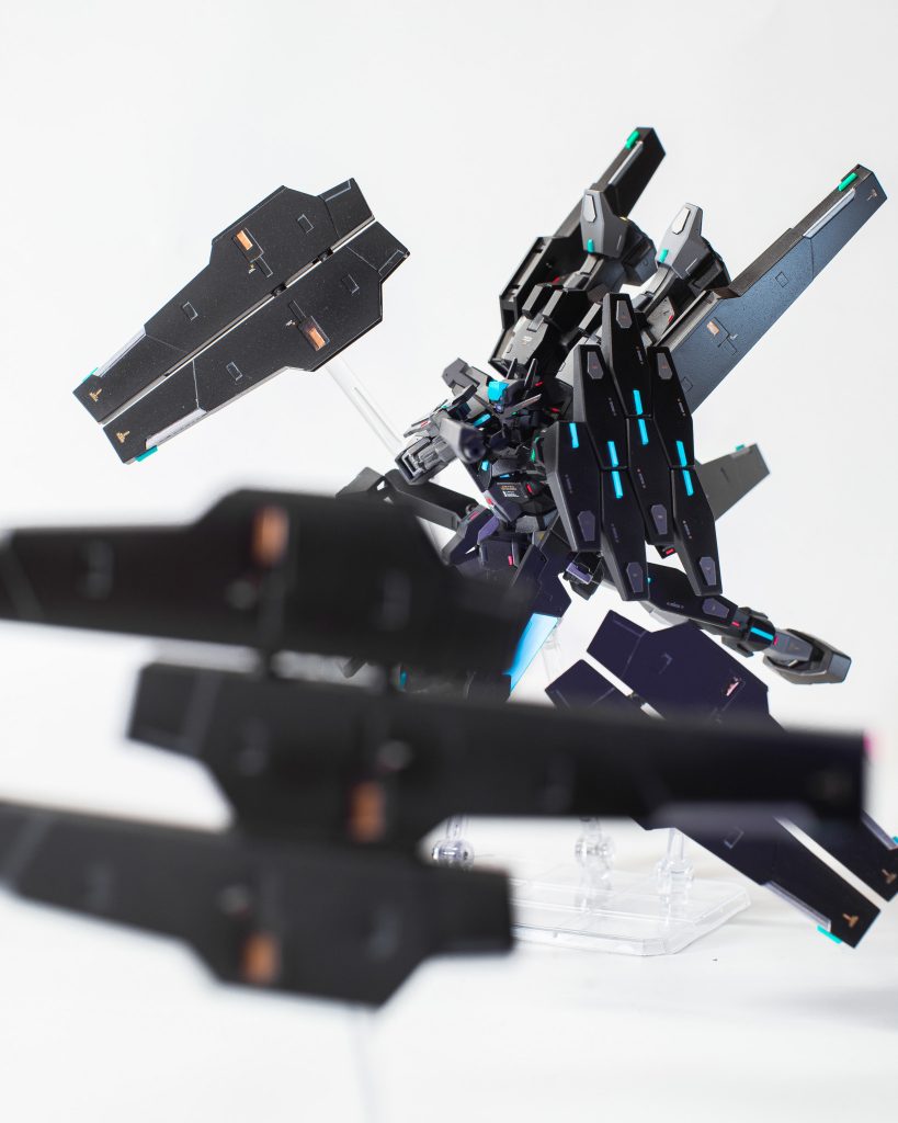 GNホルスタービットには接続部にカッターの刃とネオジムを接着して自由に組み替えられるようにしています。