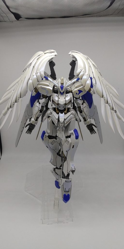 フルメカニクスのバエルにMGのウイングガンダムの羽をつけました。
