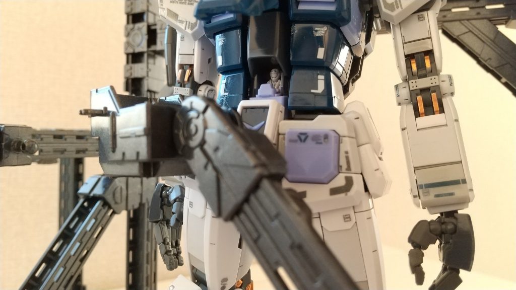 ハンガーはあまり注目されませんが、飾るのにおすすめのキットです。ガンダムベースの福袋に入っていたことを、今になってラッキーだったと思っています。