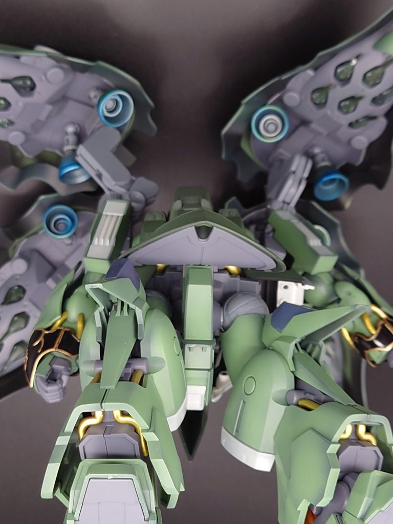 バインダーの裏側を下から、撮影しました