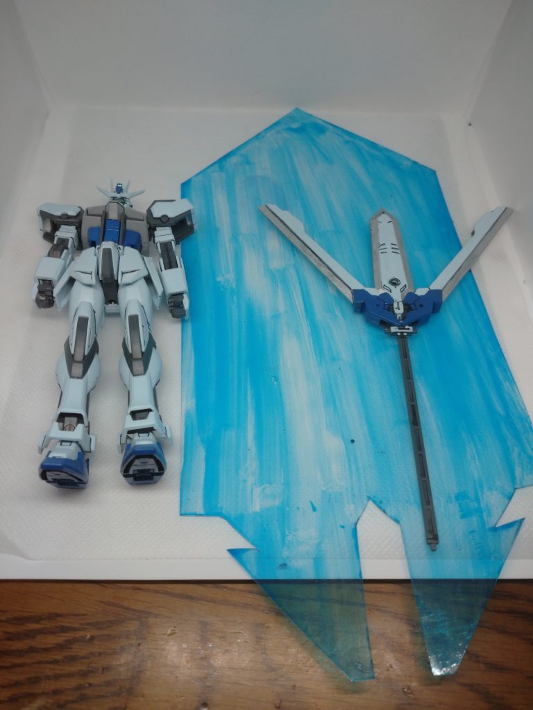 　最後に大きさ比較。…うん、本体よりでかいですね、刃。まぁたまにはこんなものができてしまうのも楽しいですね。　紹介は以上になります。最後まで見てくださりありがとうございました。