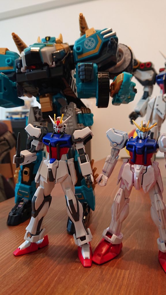 とガンダム、ガンプラ、バンダイ染めたい父ですが。息子はガオグランナー、シンカリオン、タカラトミー派です