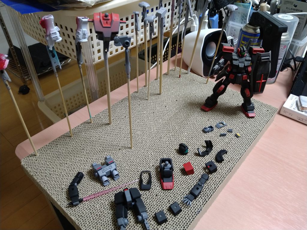 強襲型ジム–3枚目/制作者：@shihuku_1990