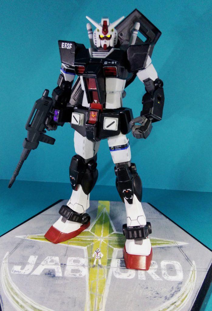 以前、投稿のEGガンダムのツインアイLED発光はそのまま活かして、コアブロックと電池BOXの一体化でブロックを分離、合体可能なように作ってみました。