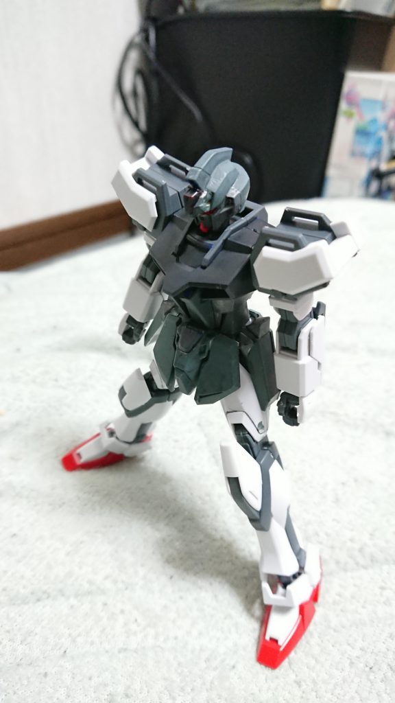 EGストライクガンダムライトパッケージ製作中に、ブレードアンテナを折ってしまい、今の姿になりました。