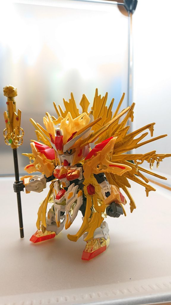 三蔵法師ストライクフリーダムガンダム(法力解放の装)三蔵法師の法力を完全に解放した姿この姿になると自身の身体能力と法力の術が大幅に強化されるよって強力な妖怪とも互角に渡り合うことが出来るのである