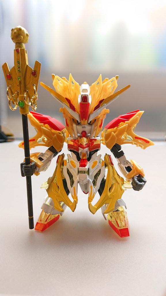 三蔵法師という一人のお坊さんがこの世に平和をもたらすありがたいお経を持って帰るため西へと旅立ちました