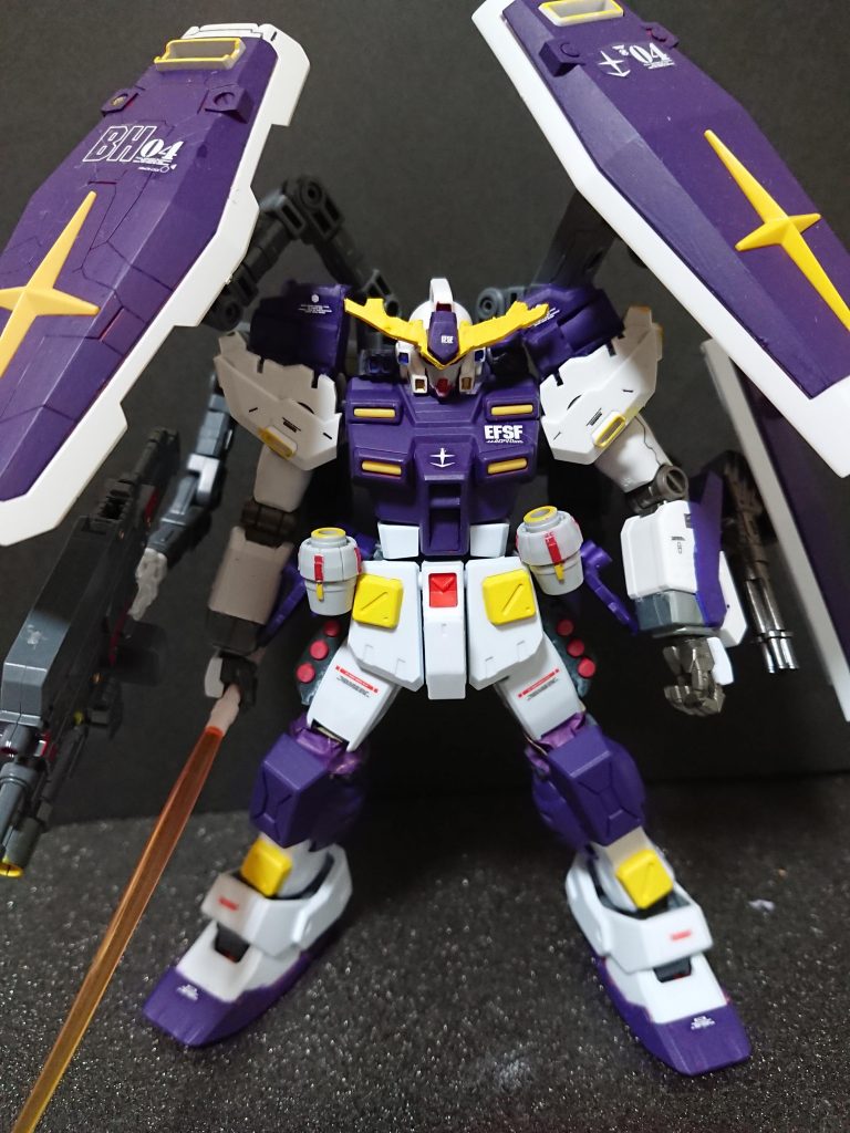 フルアーマーガンダムもどき–4枚目/制作者：simon