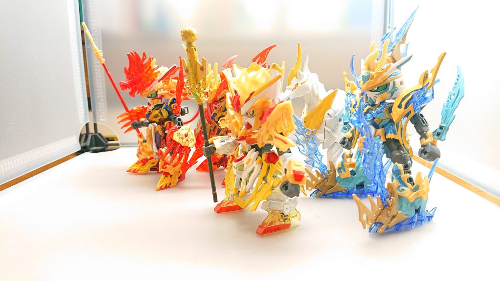 さぁて今宵[こよい]三蔵法師御一行を待ち受けるものはぁ！ということで三蔵法師が完成したので完成したらずっと前からやってみたかった物語のはじまりを投稿しましたちなみにドラマの西遊記のはじまりをベースにしています竜が違うシリーズなのはそれっぽい竜がいなかったので😅後々三蔵法師の紹介をしていきたいと思います！お楽しみにぃ〜〜