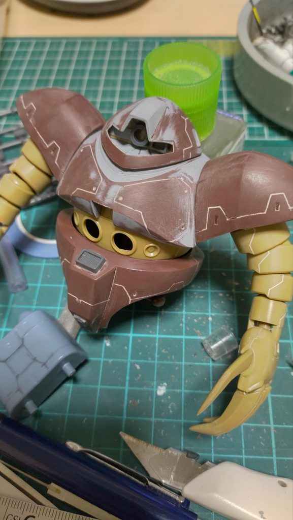 コツコツとスジ彫り