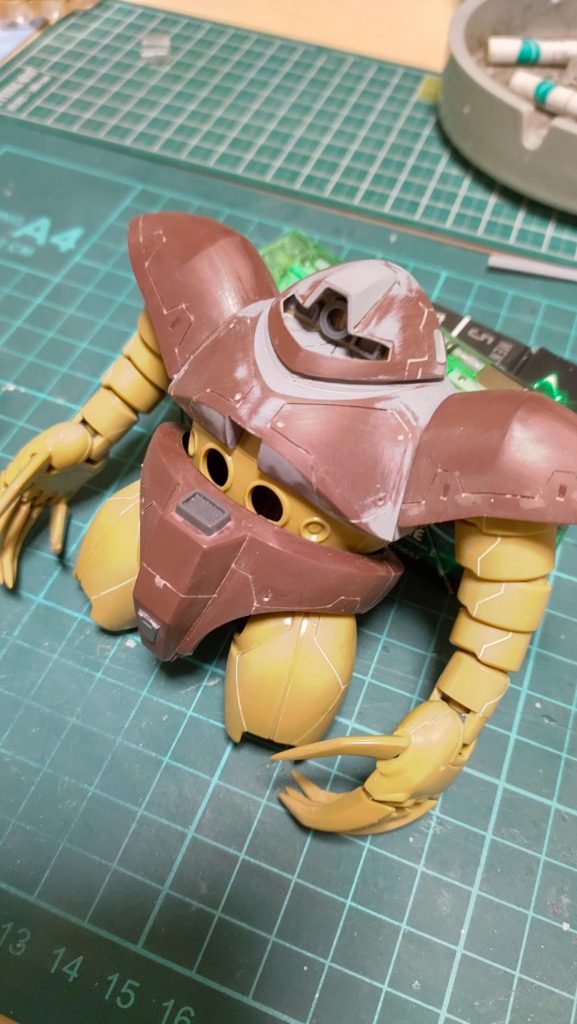 コツコツです、今回はスジ彫りデザインもすんなり出てきて作業もスムーズでした