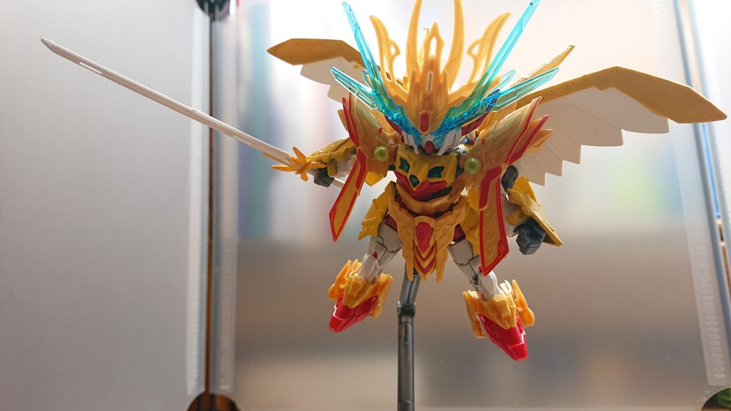 しかし素早い身のこなしでこれを回避一気に距離を縮めて勝負を仕掛けるそして！