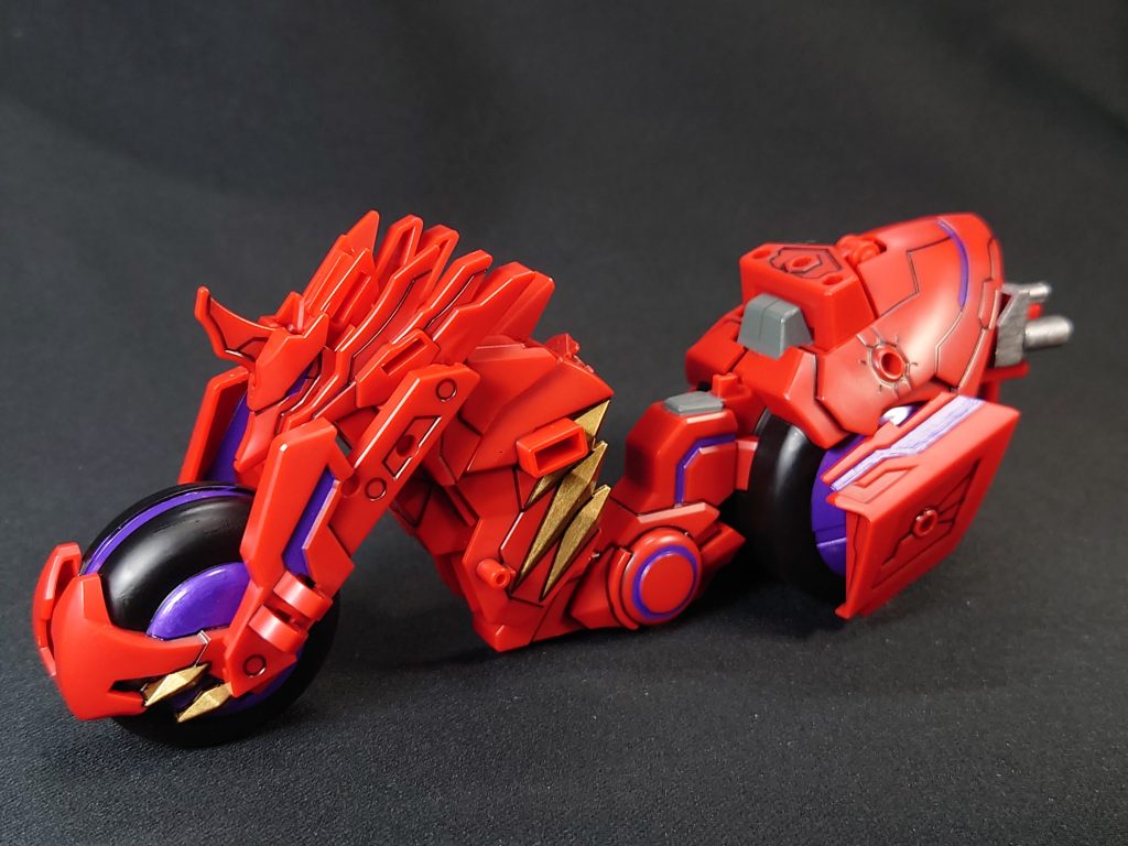 赤兎馬、単馬です。オリジナルで金色を足してます。