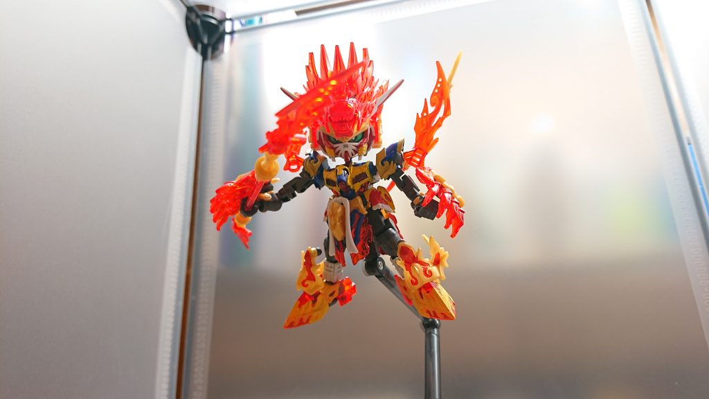 間合いをとった悟空はそのまま飛び掛かり必殺技を繰り出す！