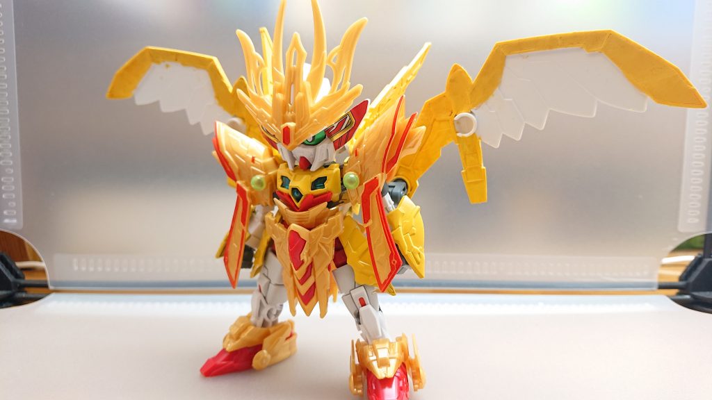 釈迦ウィングガンダム三蔵法師御一行が目指す国[天竺]を統べるお釈迦様巨大な翼を持ち強大な法力を操ることができる仕事に嫌気がさすとサボって何処かに飛んで行ってしまう癖があり、神官達の問題の種になっている