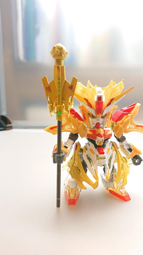 金剛錫杖(こんごうしゃくじょう)三蔵の師匠が旅立ちの際に渡された錫杖法力を使った術を使ったり三蔵自身の法力を与えることで神秘的な力を引き出すことができる