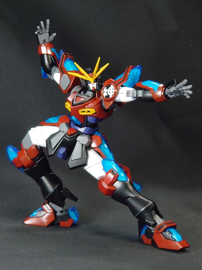 格闘ポーズもきっちり決まる。