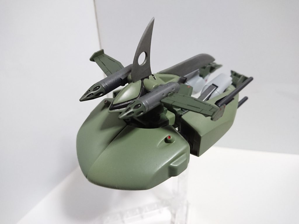 潜水形態本家と同じく殻を閉じて変形。