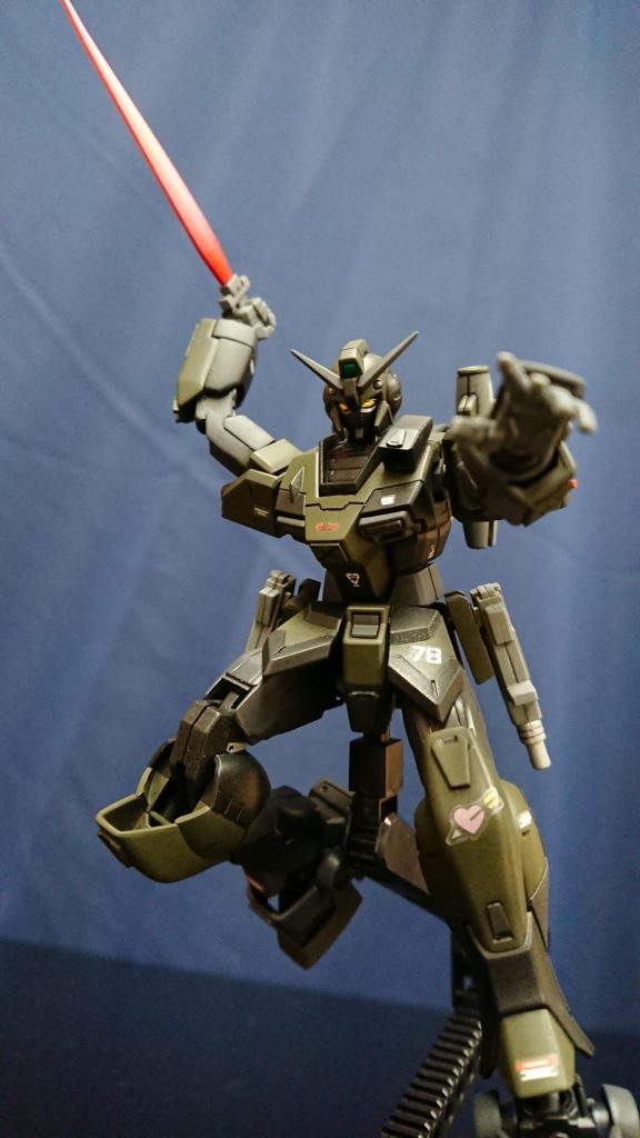 〆はピクシーらしい強襲するようなポーズでwうーん、やっぱりハートマークはMGガンダム用デカールに付属するヤツの方が良かったかもwここまでご覧いただきありがとうございました！